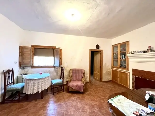 Cortijo de 5 Dormitorios en Venta cerca de Lubrin