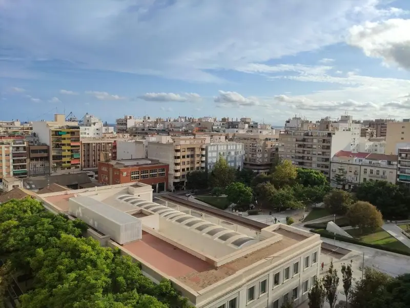 Atico Acogedor en Ensanche Diputacion Alicante