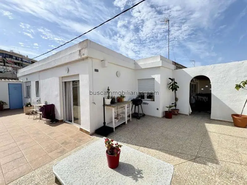 Atico en venta Alicante zona Renfe con terraza 102m2