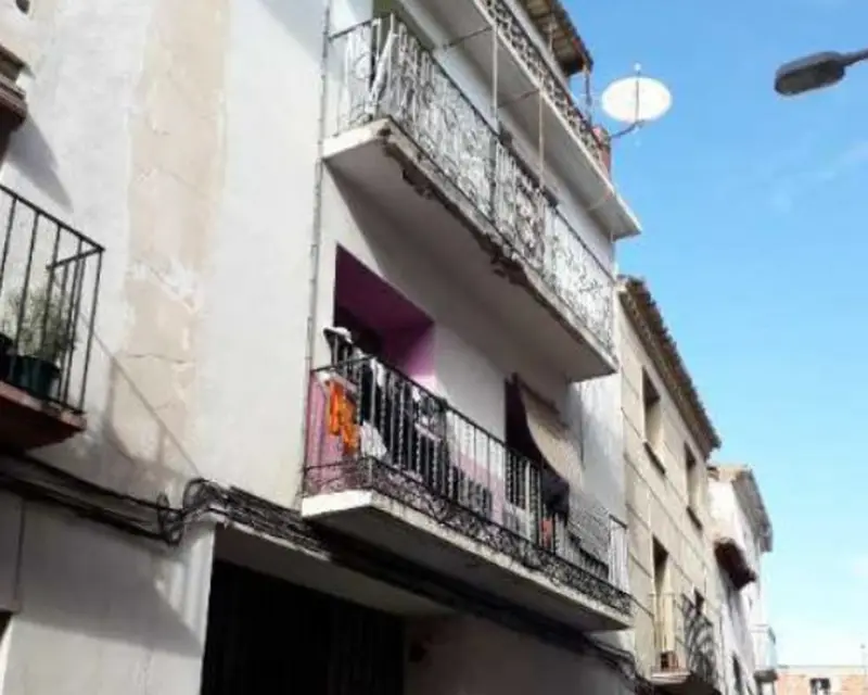 Garaje en venta en Caspe 133 m2