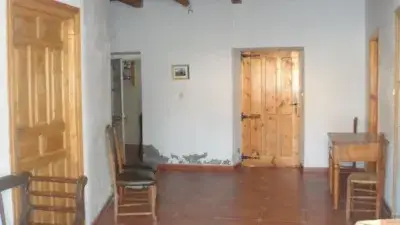 Casa en Venta en Nistal 277m2 con Jardin