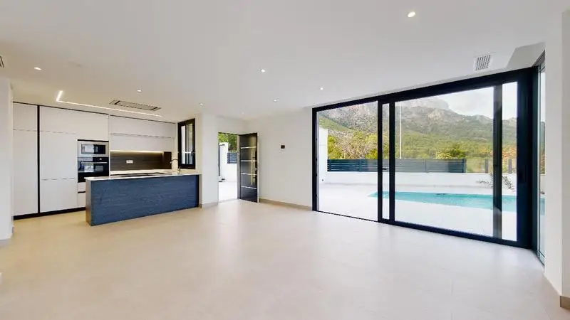 Villa en Polop 3 Dormitorios 3 Ba	nos Nueva Construcci	ón