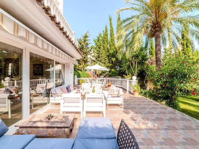 Chalet en Sitges con licencia turistica 6 dormitorios y piscina