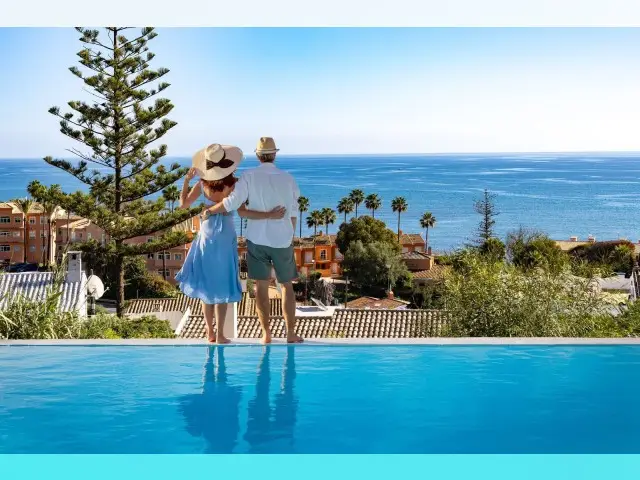 Parcela de Lujo en Estepona con Vistas al Mar - Proyecto Incluido