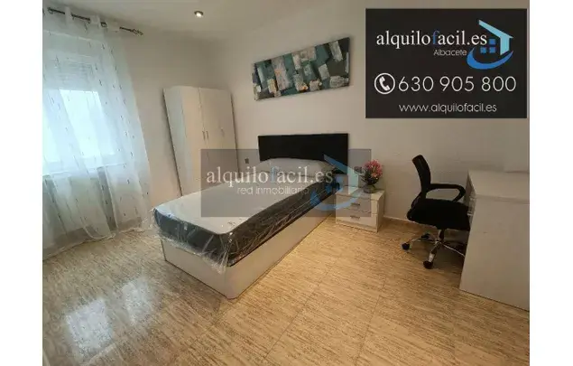Habitación para Estudiantes en Albacete - 95m²