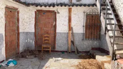 Casa con Local en Casco Antiguo de Barbate - Reforma Integral