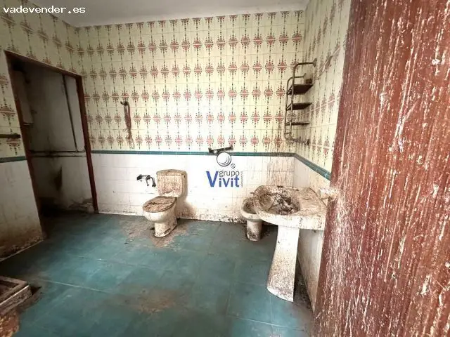 Casa con Local Comercial en Alcalá de Guadaira