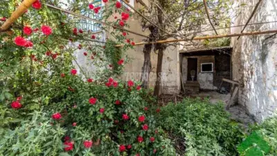 Casa Adosada en Venta en Loja: Reforma Integral