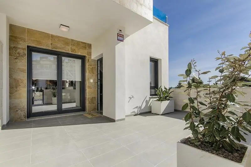 Villa Pareada en Polop con Vistas al Mar y Piscina Privada