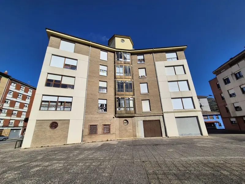 Venta Piso Soleado Pola de Lena 3 Dormitorios 2 Baños