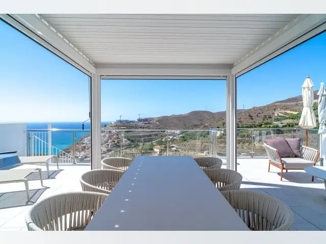 Apartamento 2 Dormitorios Nerja Vistas al Mar Piscina y Gimnasio