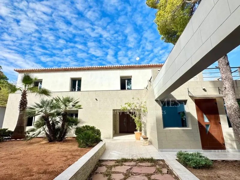 Venta Chalet con terraza en La Penya de les Àguiles