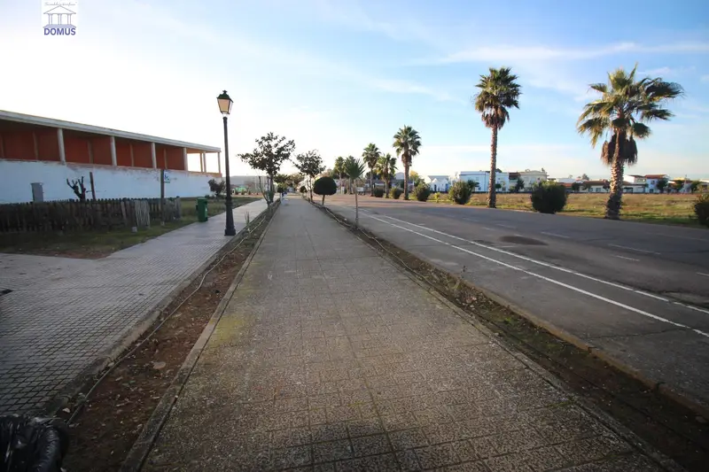 Venta Adosado de 4 habitaciones en Valdelacalzada - Ref: 02959
