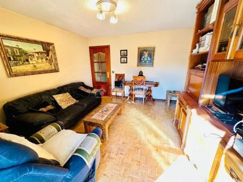 venta Piso en Vinateros, Madrid (50865289382.100200)- Globaliza