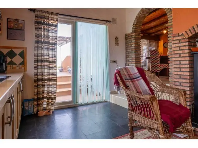 Casa en Guadix con Piscina y Apartamento Independiente
