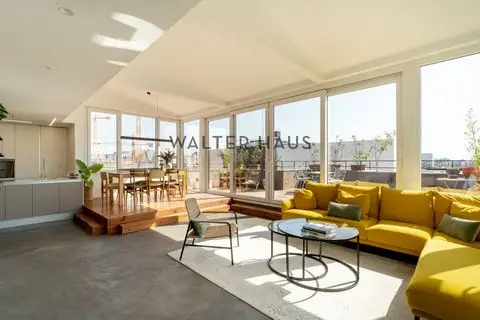 Ático exterior con piscina en venta en Nueva España, Madrid