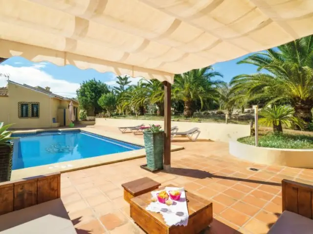 Casa-Villa de 4 Dormitorios alquiler Benissa, España