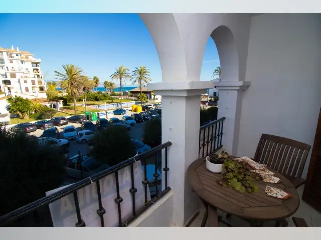 Piso de 2 Dormitorios en venta La Duquesa, España