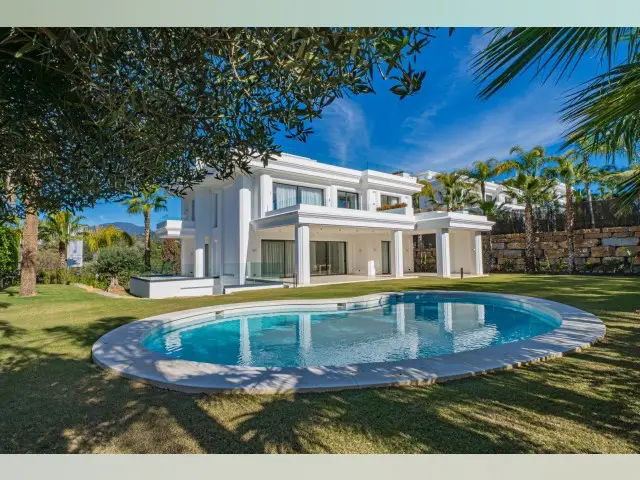 Chalet de Lujo 6 Dormitorios Milla de Oro Marbella