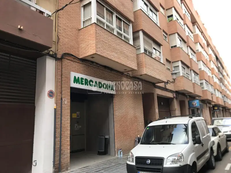 Piso en venta en Aiora 97m2 3 dormitorios terraza ascensor