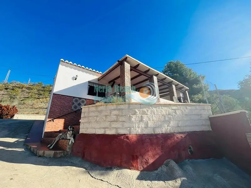 Casa de Campo en El Morche con 2 Dormitorios y Cuadra para Caballos