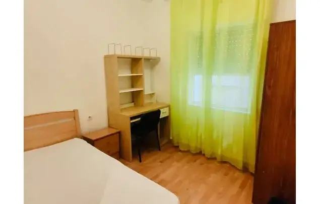 Habitacion en piso compartido Granada