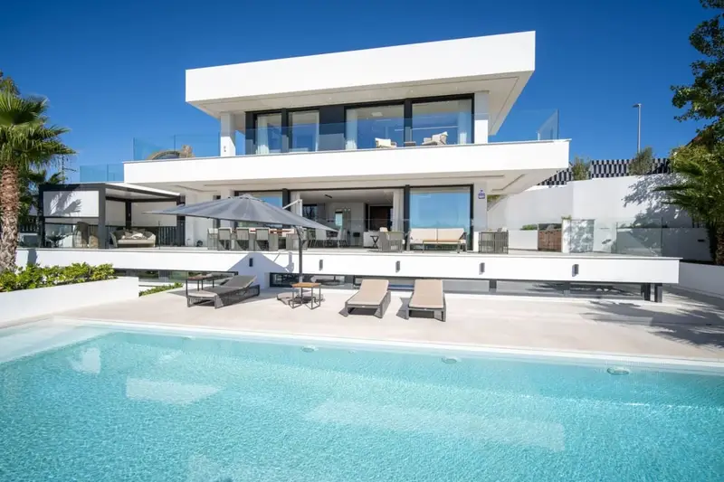 Chalet en venta en Los Naranjos, Marbella, Málaga