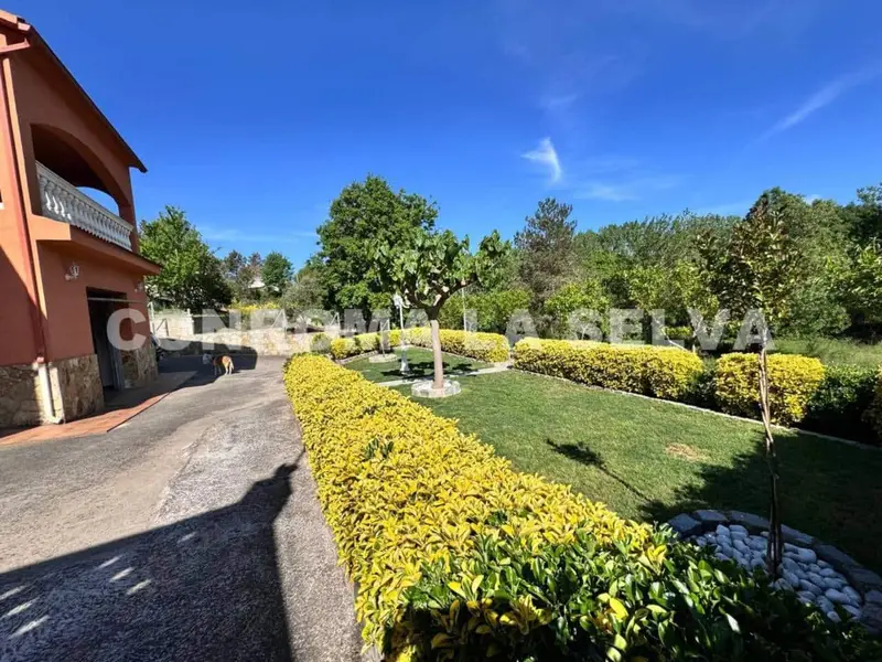 Casa Rural en Vidreres Girona 3 Dormitorios Jardin Piscina
