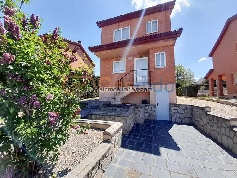 Chalet en Venta El Espinar  Segovia  129m2  481m2 Parcela