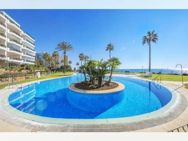 Apartamento en Calahonda Costa del Sol Frente al Mar 2 Dormitorios