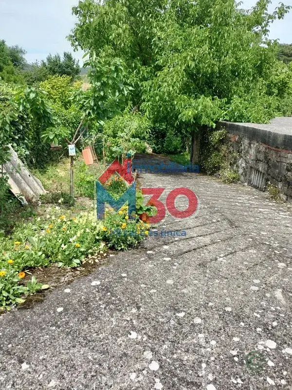 Casa en Venta en Atiega Alava 158m2 con Huerto y Almacén