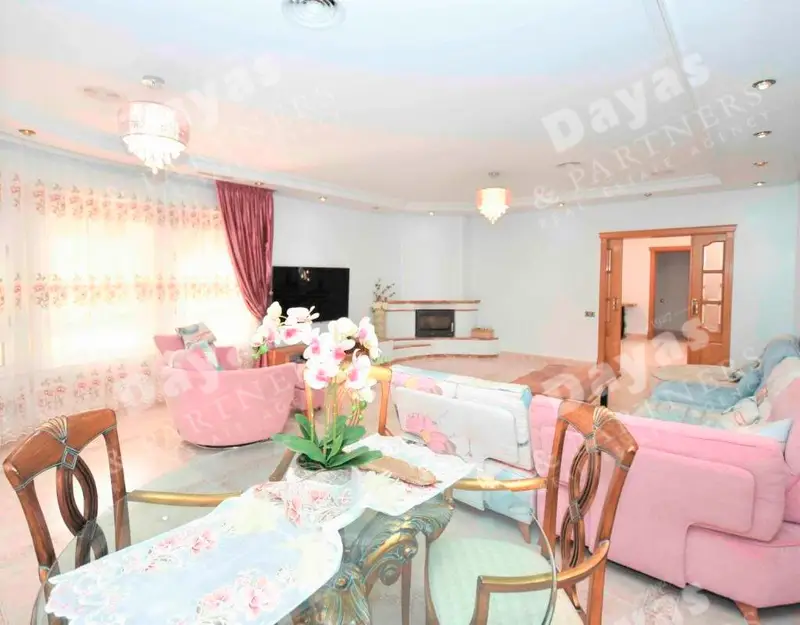 Villa de Lujo en Venta Redovan 7 Dormitorios 6 Baos