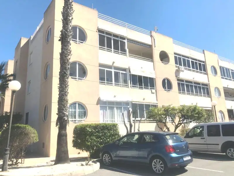 Apartamento 3 Dormitorios Torrevieja Piscina Parking