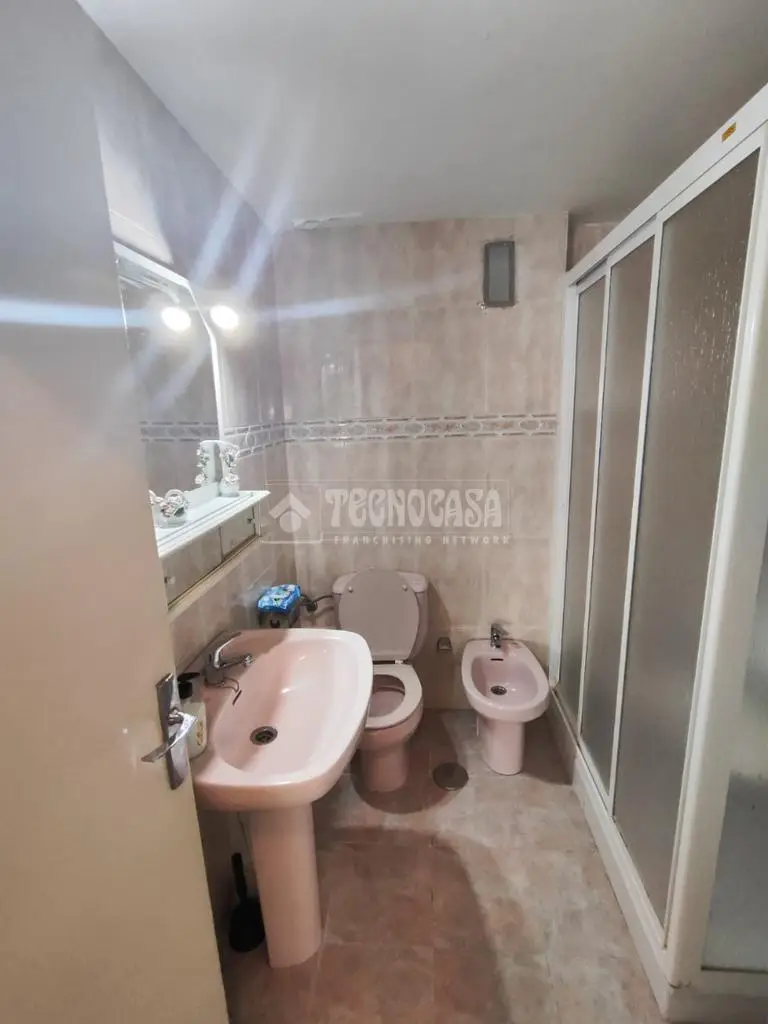 Piso en venta en Carretera de Cádiz 3 dormitorios cerca de la playa