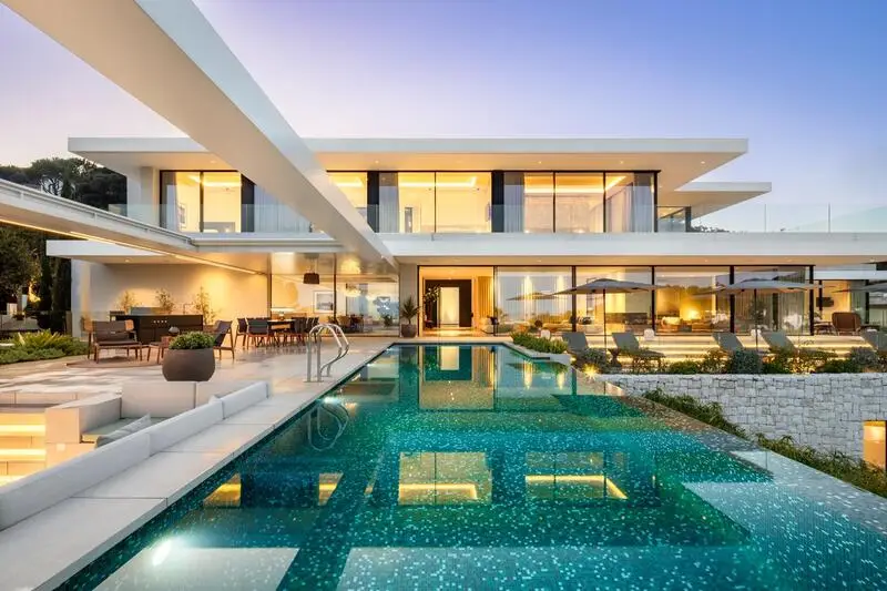 Villa de Lujo 8 Dormitorios en El Madroñal Marbella