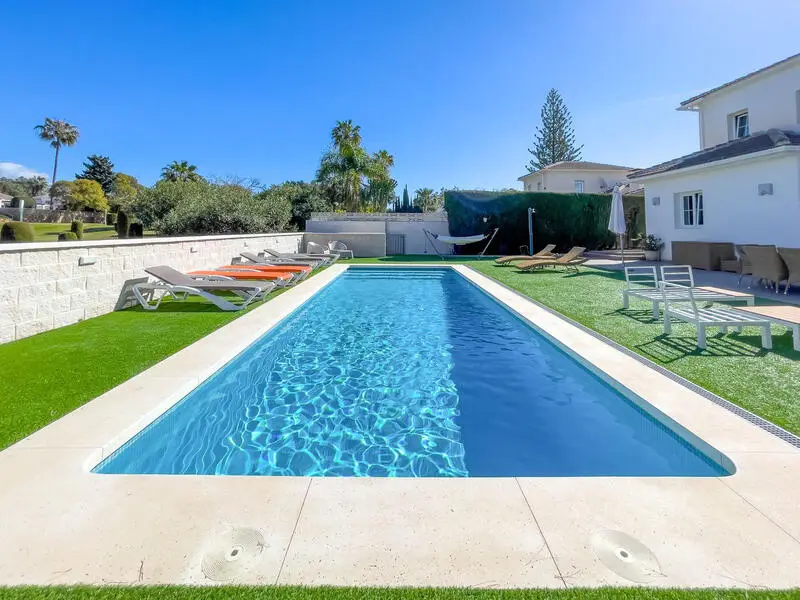 Villa 4 Dormitorios Calahonda Moderna Piscina Privada Licencia Turistica
