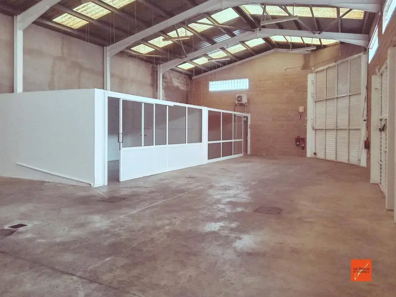 Nave Industrial 232m2 en Santa Barbara Tarragona