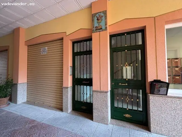 Piso en Maracena Cerca del Metro 3 Dormitorios 2 Baños