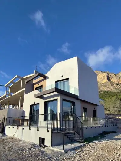 3 Bed Townhouse for sale
