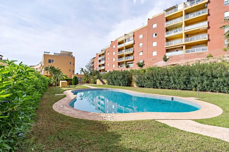 Piso en Venta Aguadulce con Piscina y Vistas