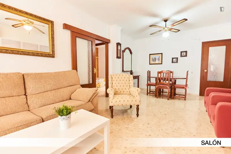 Apartamento con una Habitacion en Los Remedios Sevilla