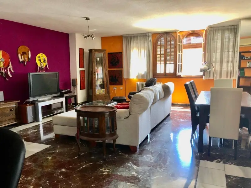 Piso 130m² Estudiantes Granada Ciudad