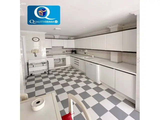 Ático en venta en Jijona - Centro - 3 dormitorios - 2 baños - Terrazas