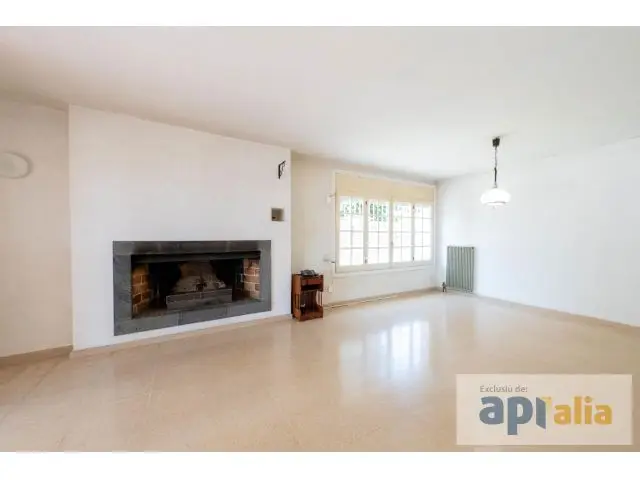Casa en Vilassar de Dalt con Vistas al Mar y Piscina Privada