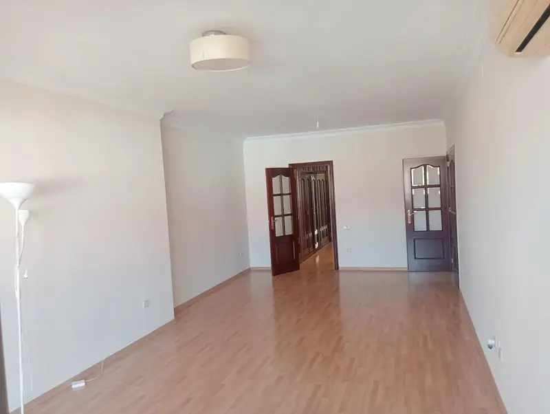 Piso 177m2 Sevilla 3 Dormitorios 2 Baños Garaje Terraza
