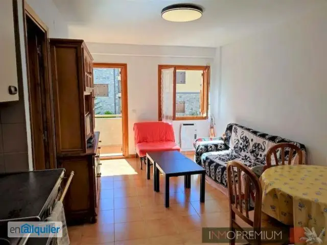 Apartamento Villanúa cerca de Jaca y estaciones de esquí