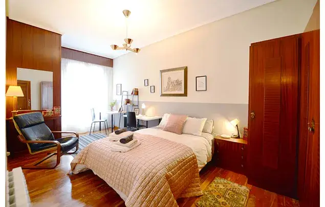 Habitacion 90m2 Bilbao Estancia Media Larga