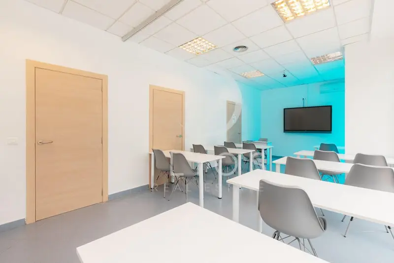 Local Comercial en Alquiler Jaime Roig Valencia