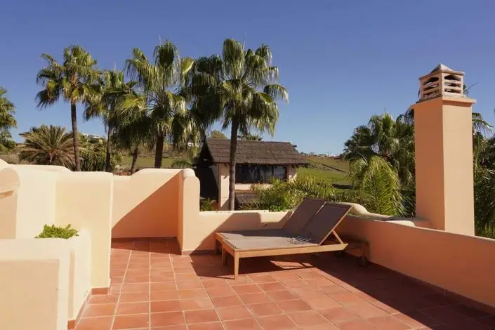 Adosado 4 Dormitorios Nueva Andalucia Piscina Solarium