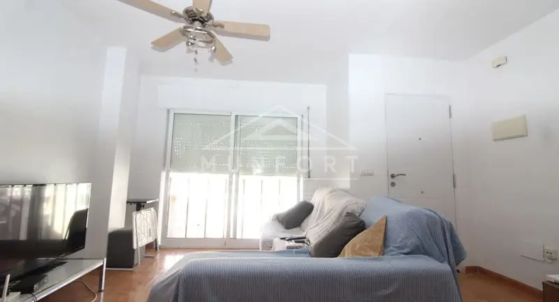 Chalet Adosado en Los Alcázares con Buhardilla y Garaje